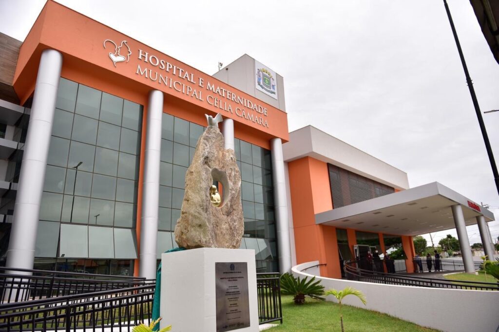 PM prende dois servidores da Maternidade Célia Câmara em Goiânia pm-prende-dois-servidores-da-maternidade-celia-camara-em-goiania