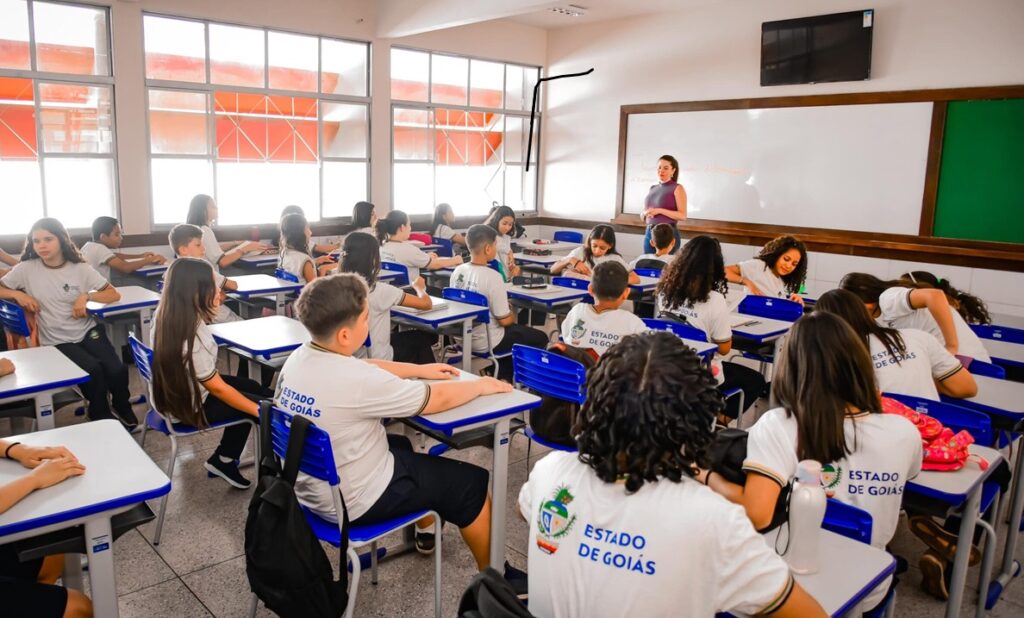 Estudante tem até dia 13 para confirmar matrícula na rede estadual estudante-tem-ate-dia-13-para-confirmar-matricula-na-rede-estadual