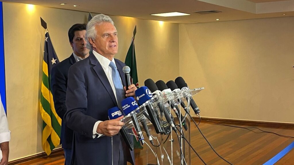 Caiado mantém liderança e cresce em aprovação frente a outros governadores, com 88%, mostra Quaest caiado-mantem-lideranca-e-cresce-em-aprovacao-frente-a-outros-governadores,-com-88%,-mostra-quaest