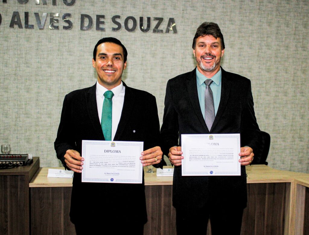 José Délio, vice e vereadores são diplomados em Hidrolândia jose-delio,-vice-e-vereadores-sao-diplomados-em-hidrolandia