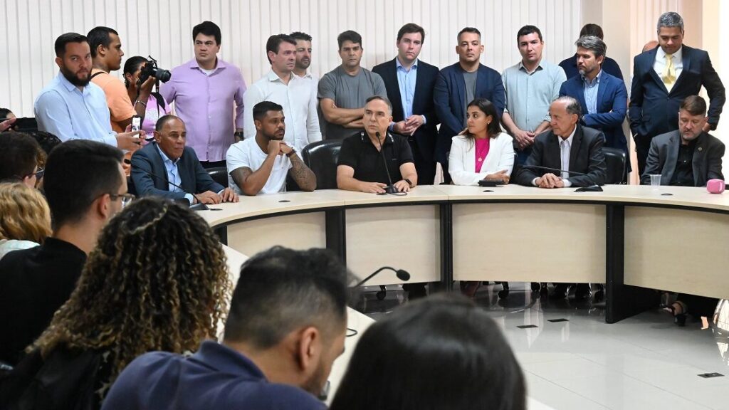 Comissão da Câmara aprova reforma administrativa de Mabel comissao-da-camara-aprova-reforma-administrativa-de-mabel