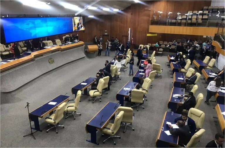 Vereadores de Goiânia articulam aumento salarial vereadores-de-goiania-articulam-aumento-salarial