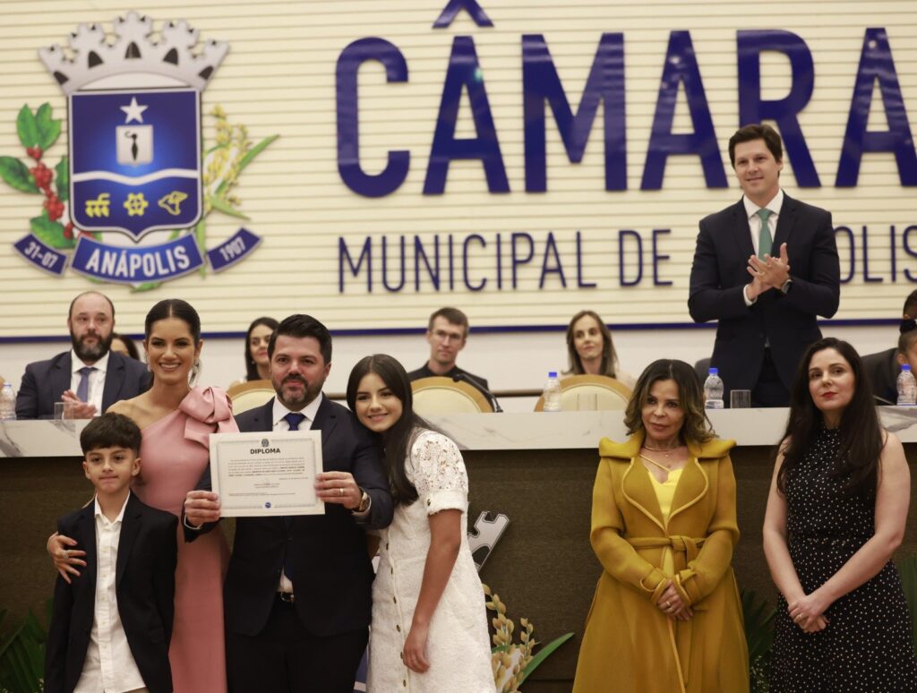 Sem Wilder, diplomação de Márcio Corrêa conta com a presença de Daniel Vilela e Vitor Hugo sem-wilder,-diplomacao-de-marcio-correa-conta-com-a-presenca-de-daniel-vilela-e-vitor-hugo