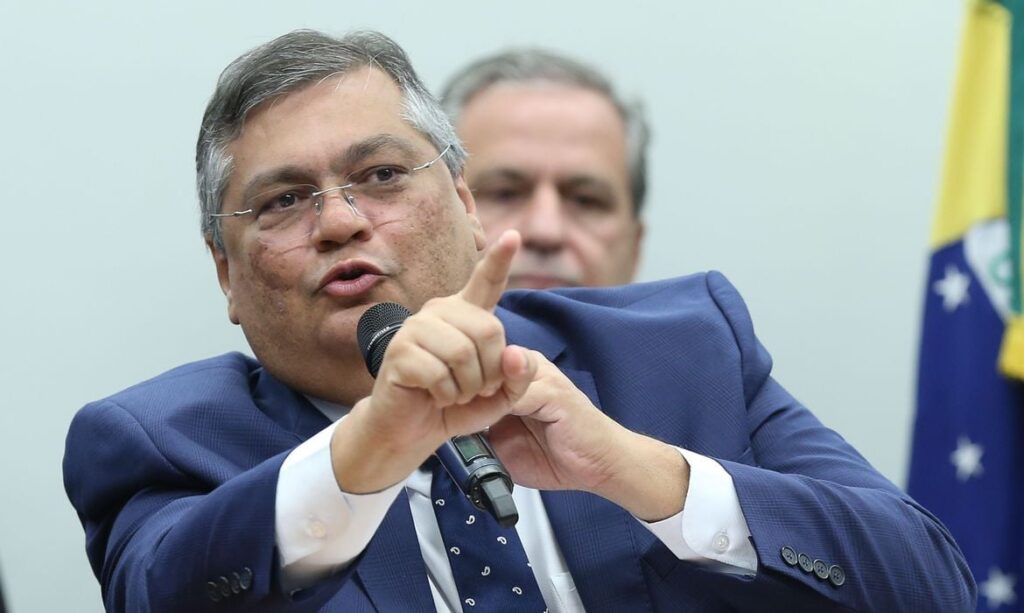 Flávio Dino suspende pagamento de cerca de R$ 4,2 bi em emendas de comissão flavio-dino-suspende-pagamento-de-cerca-de-r$-4,2-bi-em-emendas-de-comissao