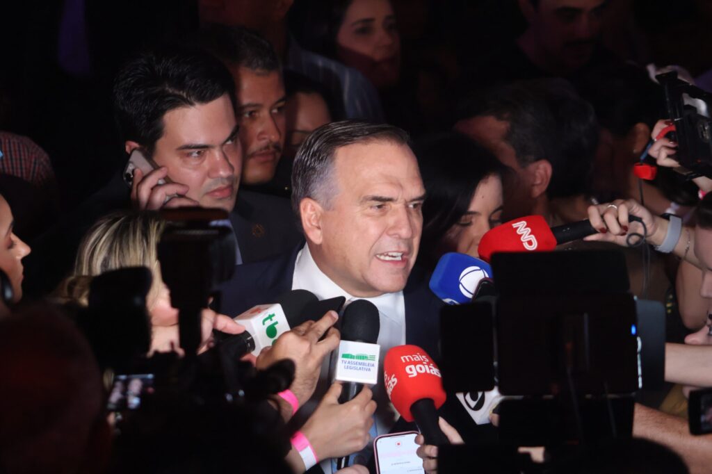 Mabel anuncia início de gestão com uma série de decretos para reajustes na Prefeitura de Goiânia mabel-anuncia-inicio-de-gestao-com-uma-serie-de-decretos-para-reajustes-na-prefeitura-de-goiania