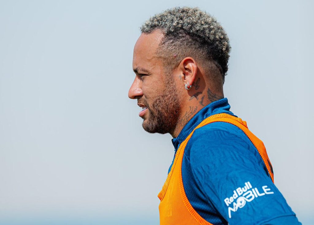 Neymar ausente no primeiro treino de 2025 do Al-Hilal por desconforto estomacal neymar-ausente-no-primeiro-treino-de-2025-do-al-hilal-por-desconforto-estomacal