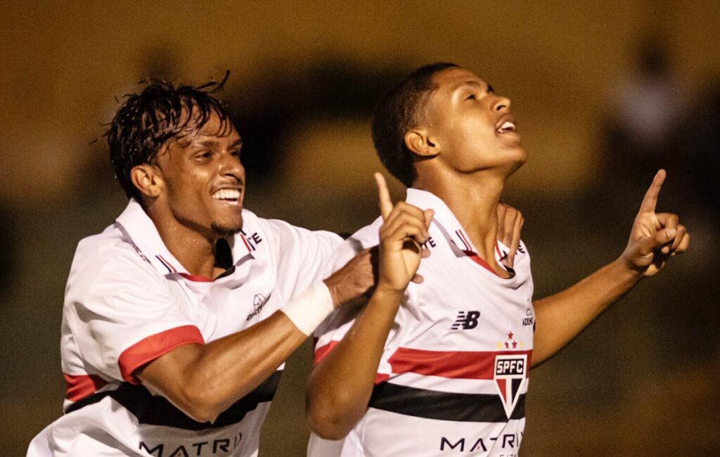 São Paulo inicia Copinha 2025 com vitória sobre o Serra Branca sao-paulo-inicia-copinha-2025-com-vitoria-sobre-o-serra-branca