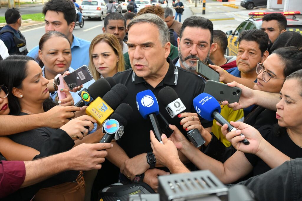 Tráfego de motos em eixos de ônibus de Goiânia é liberado sem placas informativas trafego-de-motos-em-eixos-de-onibus-de-goiania-e-liberado-sem-placas-informativas