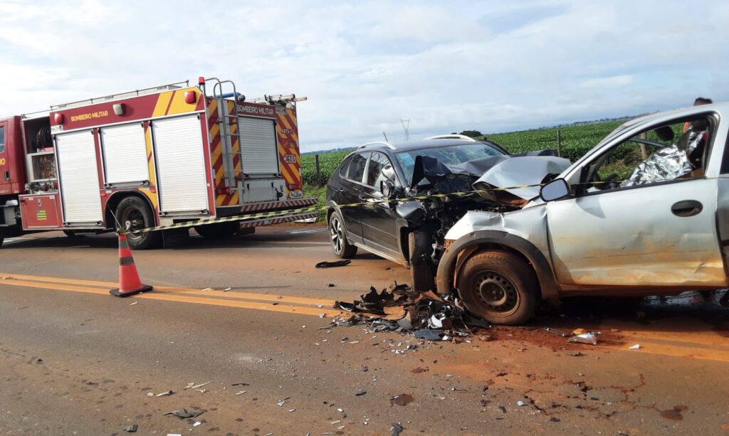 acidente-em-rodovia-deixa-2-mortos-e-um-ferido-em-trindade