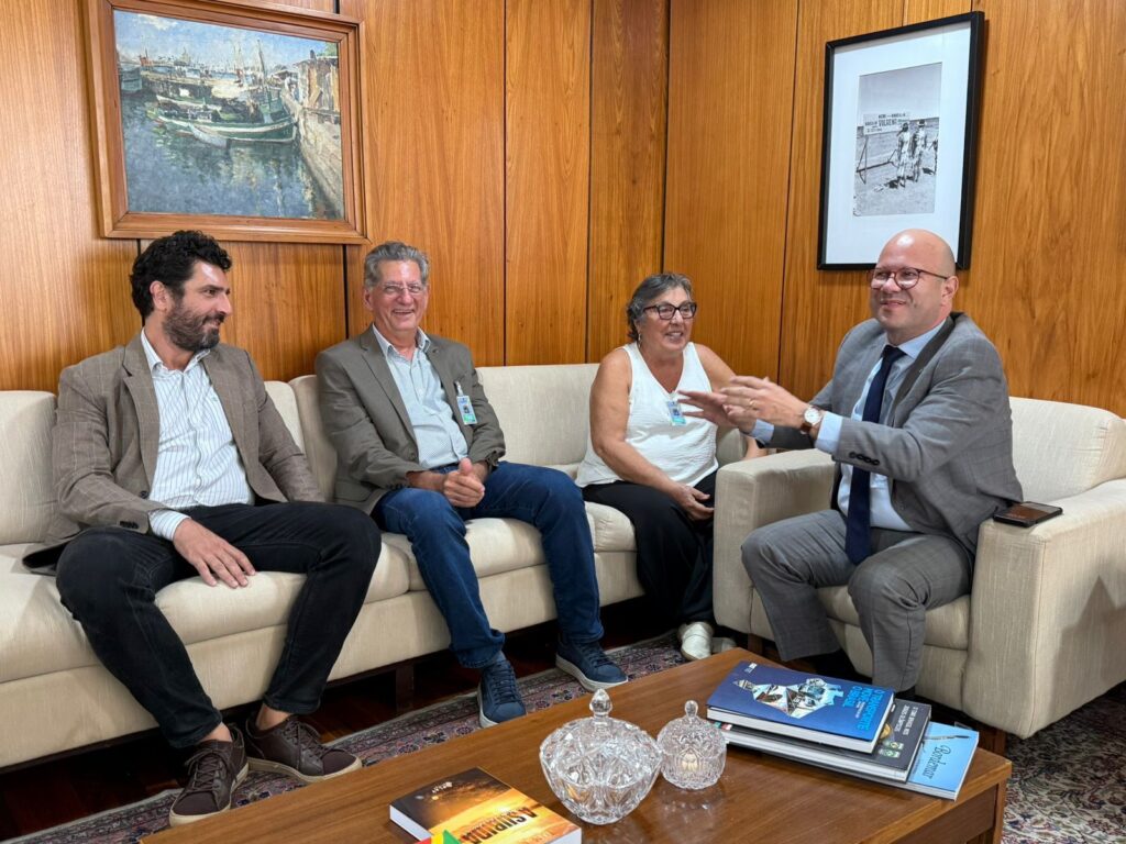 dr.-luiz-reune-com-olavo-noleto-em-busca-de-recursos-para-neropolis