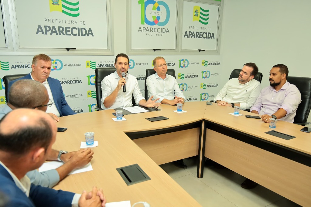 Prefeito e vereadores discutem soluções para a crise financeira em Aparecida prefeito-e-vereadores-discutem-solucoes-para-a-crise-financeira-em-aparecida
