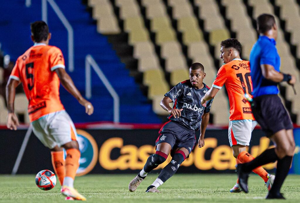 flamengo-perde-para-o-nova-iguacu-e-segue-sem-vencer-no-carioca