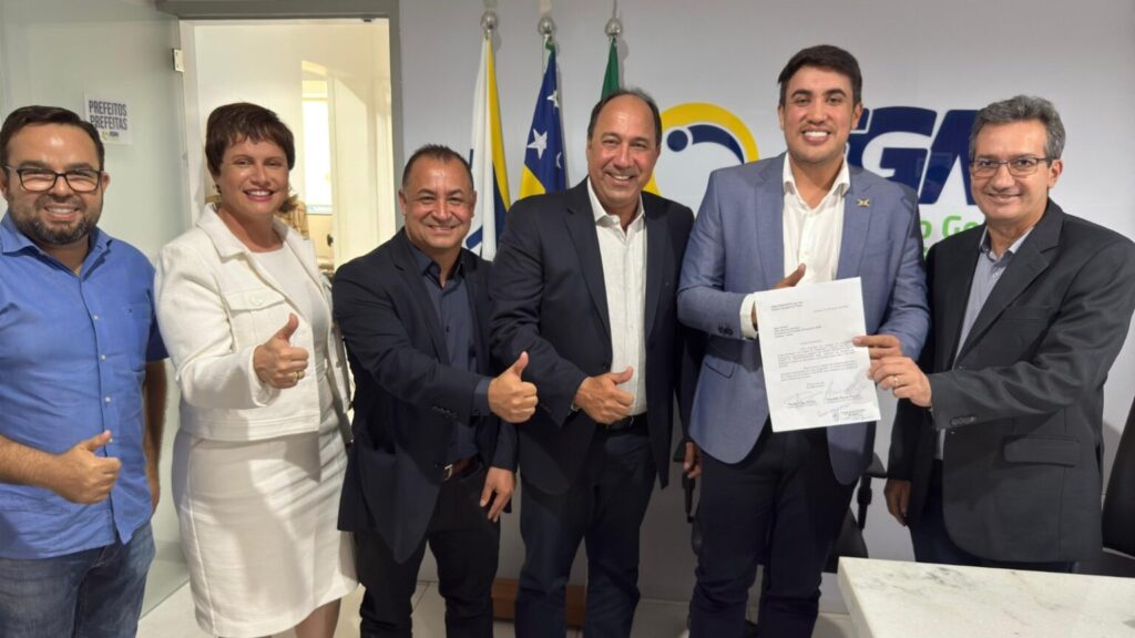 Prefeito de Jaraguá lidera chapa para Federação Goiana de Municípios prefeito-de-jaragua-lidera-chapa-para-federacao-goiana-de-municipios