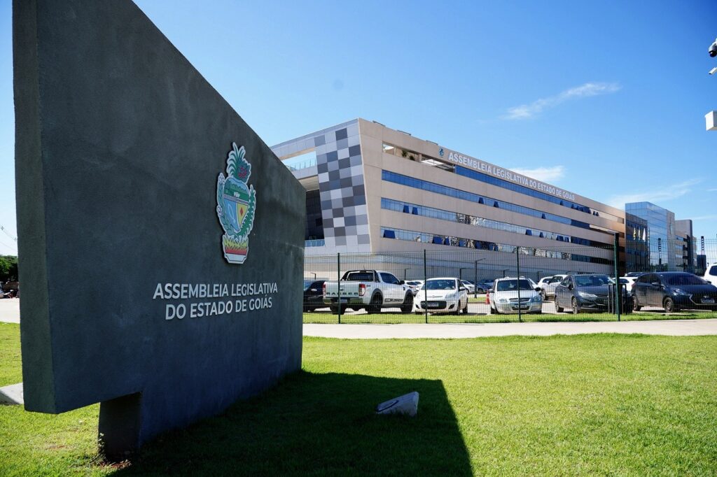 alego-suspende-licitacao-de-veiculos-de-luxo-apos-questionamentos