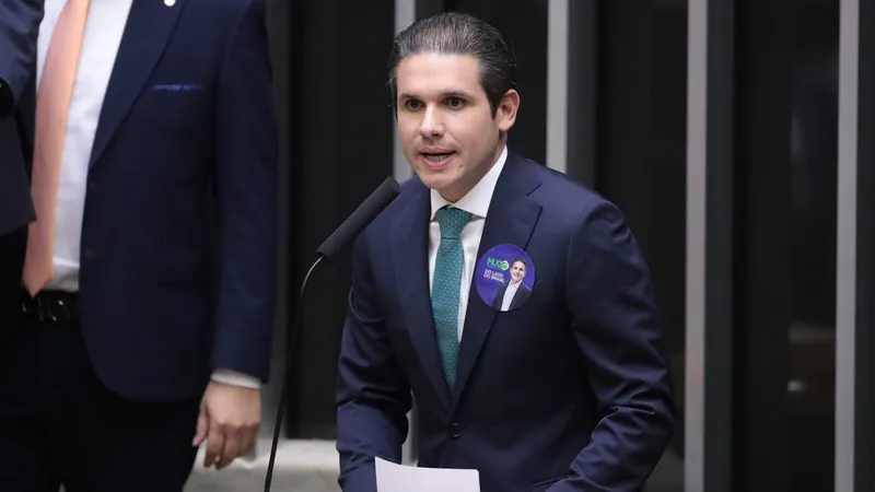 Hugo Motta é eleito presidente da Câmara com votação expressiva hugo-motta-e-eleito-presidente-da-camara-com-votacao-expressiva