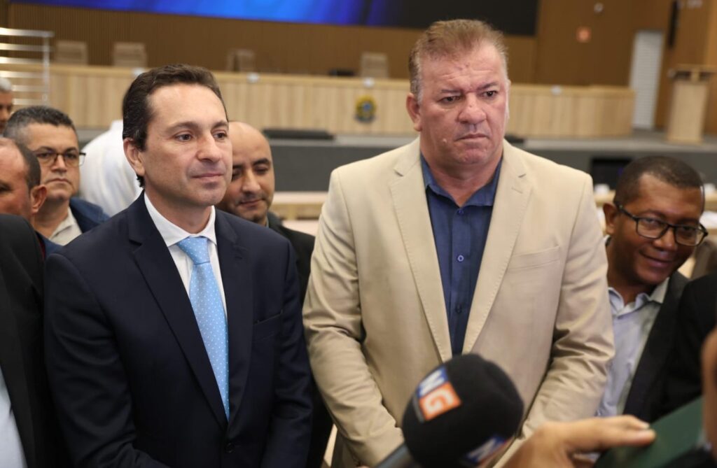 Leandro Vilela apresenta balanço de 1º mês a vereadores de Aparecida leandro-vilela-apresenta-balanco-de-1o-mes-a-vereadores-de-aparecida