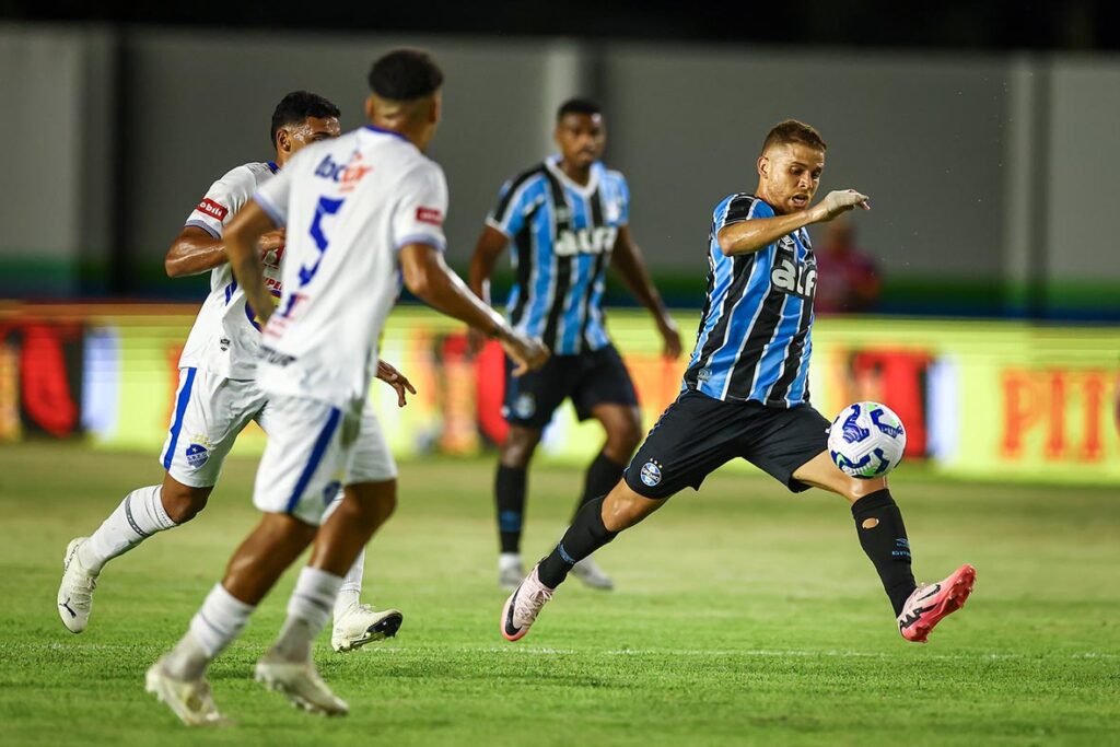 Grêmio avança na Copa do Brasil após drama nos pênaltis contra o São Raimundo gremio-avanca-na-copa-do-brasil-apos-drama-nos-penaltis-contra-o-sao-raimundo