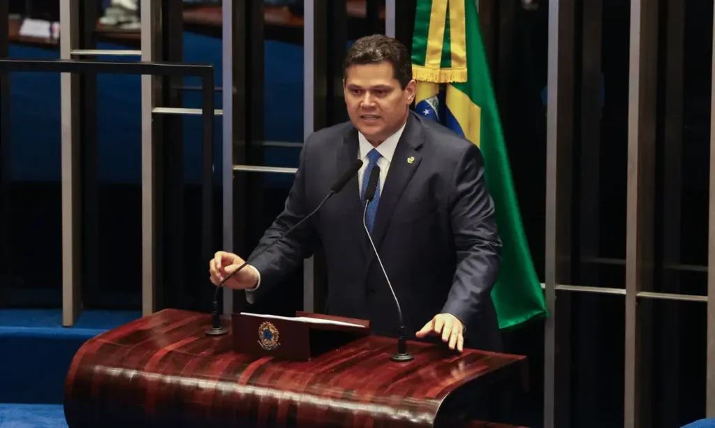 Alcolumbre diz que anistia a golpistas “não é um assunto dos brasileiros” alcolumbre-diz-que-anistia-a-golpistas-“nao-e-um-assunto-dos-brasileiros”