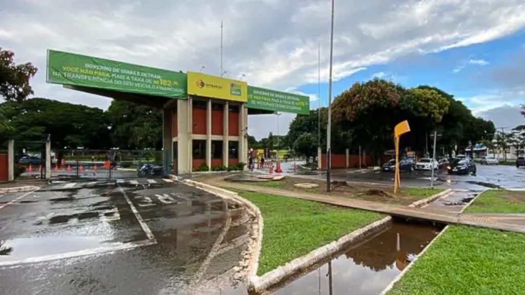 detran/go-suspende-instrutores-por-fraude-em-aulas-praticas-de-motocicleta