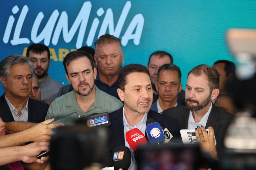 Leandro Vilela anuncia troca de 100% da iluminação de Aparecida por LED leandro-vilela-anuncia-troca-de-100%-da-iluminacao-de-aparecida-por-led