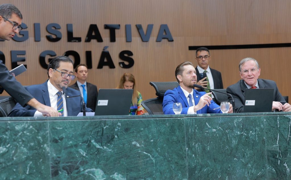 Alego aprova leis sobre saúde e transporte rodoviário intermunicipal alego-aprova-leis-sobre-saude-e-transporte-rodoviario-intermunicipal