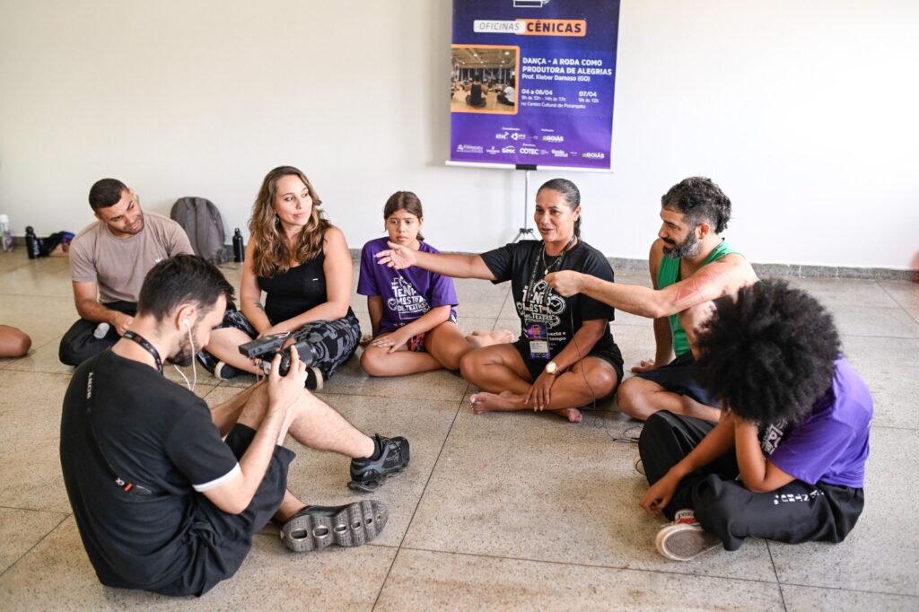 Governo de Goiás seleciona oficinas de teatro e dança com remuneração de R$ 15 mil