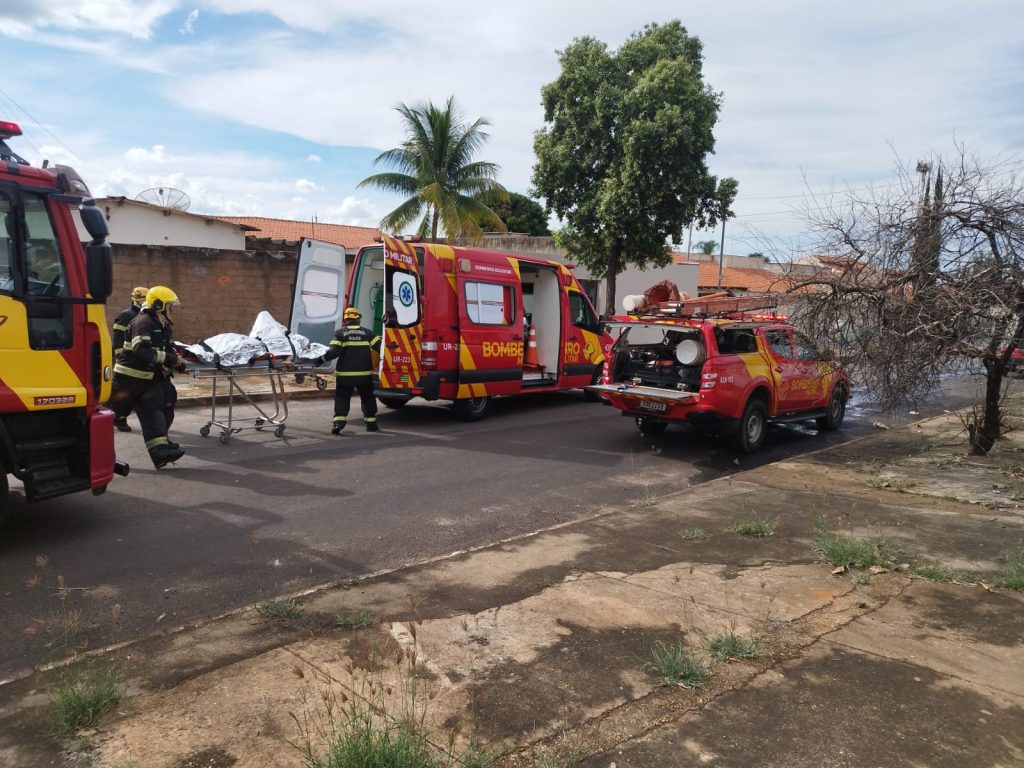 Bombeiros atendem ocorrências de acidentes, incêndios e afogamentos em Goiás bombeiros-atendem-ocorrencias-de-acidentes,-incendios-e-afogamentos-em-goias