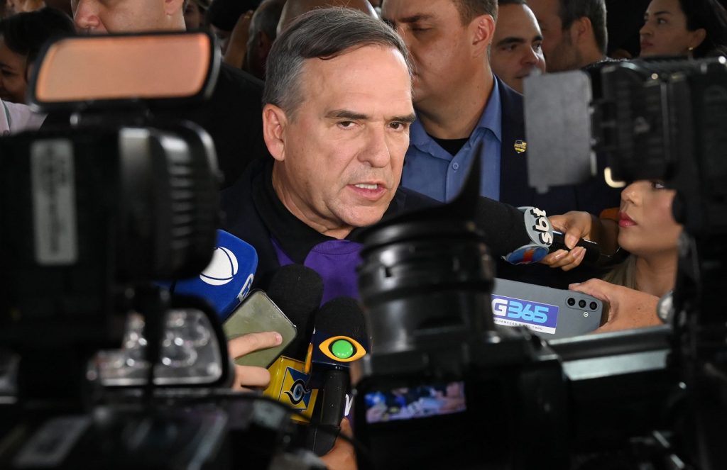 Mabel anuncia novos leitos de UTI e inicia troca da iluminação de Goiânia mabel-anuncia-novos-leitos-de-uti-e-inicia-troca-da-iluminacao-de-goiania