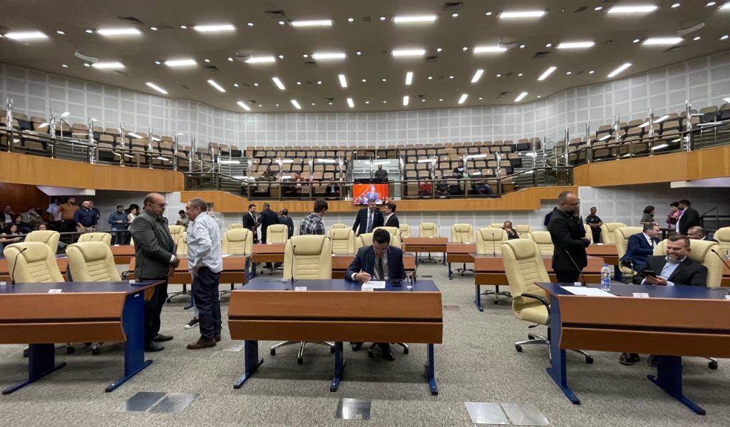 Vereadores debatem intervenções no trânsito de Goiânia e remoção de ambulantes vereadores-debatem-intervencoes-no-transito-de-goiania-e-remocao-de-ambulantes