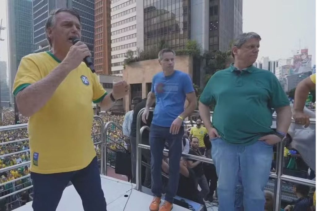 Em momento conturbado, bolsonaristas marcam ato isolado no RJ pedindo anistia em-momento-conturbado,-bolsonaristas-marcam-ato-isolado-no-rj-pedindo-anistia