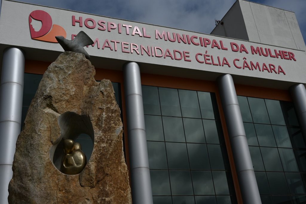 Prefeitura de Goiânia abre 10 novos leitos de UTI na Maternidade Célia Câmara prefeitura-de-goiania-abre-10-novos-leitos-de-uti-na-maternidade-celia-camara