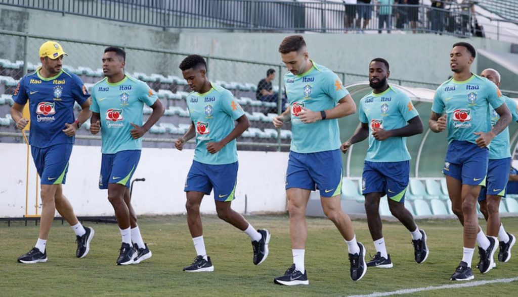 Seleção Brasileira inicia preparação para enfrentar a Colômbia selecao-brasileira-inicia-preparacao-para-enfrentar-a-colombia
