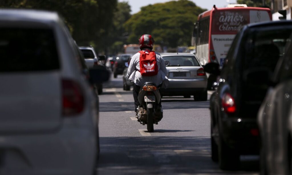 Caiado sanciona lei que isenta de IPVA mais de 370 mil motocicletas caiado-sanciona-lei-que-isenta-de-ipva-mais-de-370-mil-motocicletas