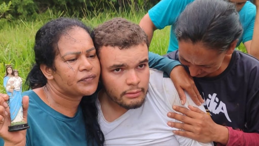 Rapaz desaparecido é encontrado na zona rural de Pirenópolis rapaz-desaparecido-e-encontrado-na-zona-rural-de-pirenopolis
