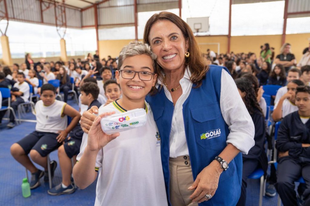 Gracinha Caiado entrega óculos para estudantes da rede estadual gracinha-caiado-entrega-oculos-para-estudantes-da-rede-estadual