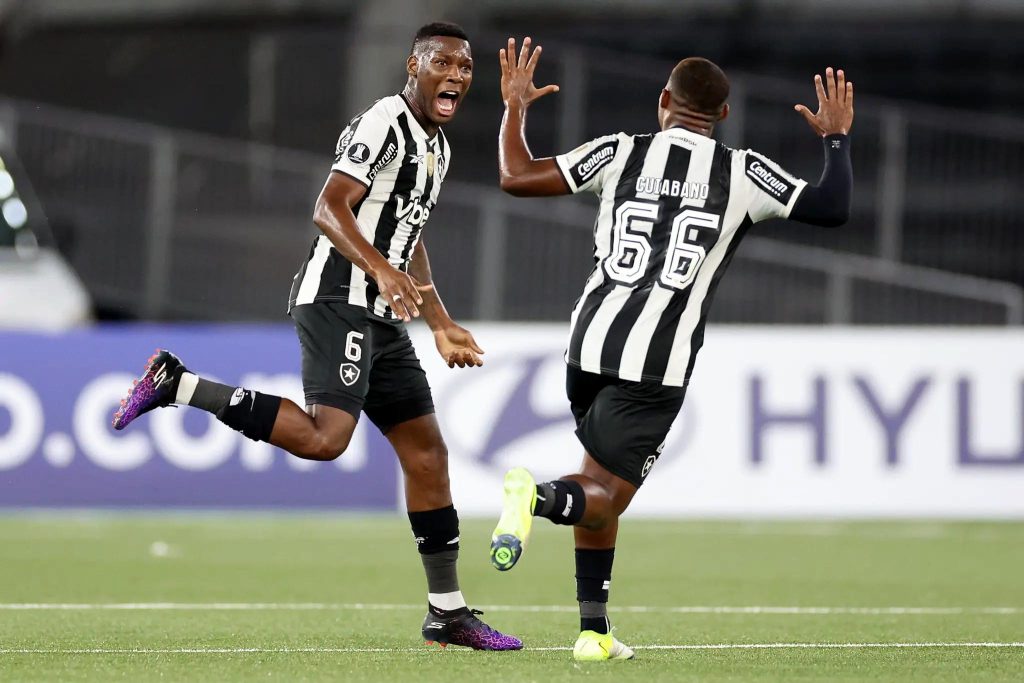 Botafogo vence Carabobo no Engenhão e retoma caminho da vitória na Libertadores botafogo-vence-carabobo-no-engenhao-e-retoma-caminho-da-vitoria-na-libertadores