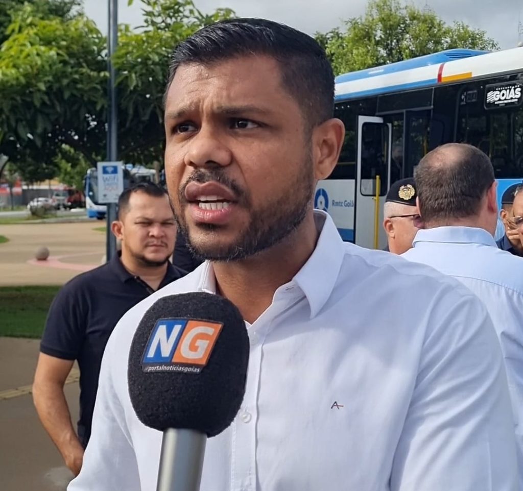 Romário Policarpo assume interinamente o comando da Prefeitura de Goiânia romario-policarpo-assume-interinamente-o-comando-da-prefeitura-de-goiania