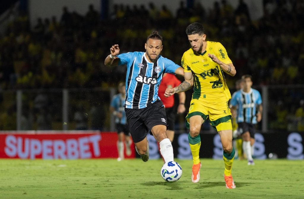 Mirassol surpreende e humilha o Grêmio, aumentando a crise no tricolor gaúcho mirassol-surpreende-e-humilha-o-gremio,-aumentando-a-crise-no-tricolor-gaucho