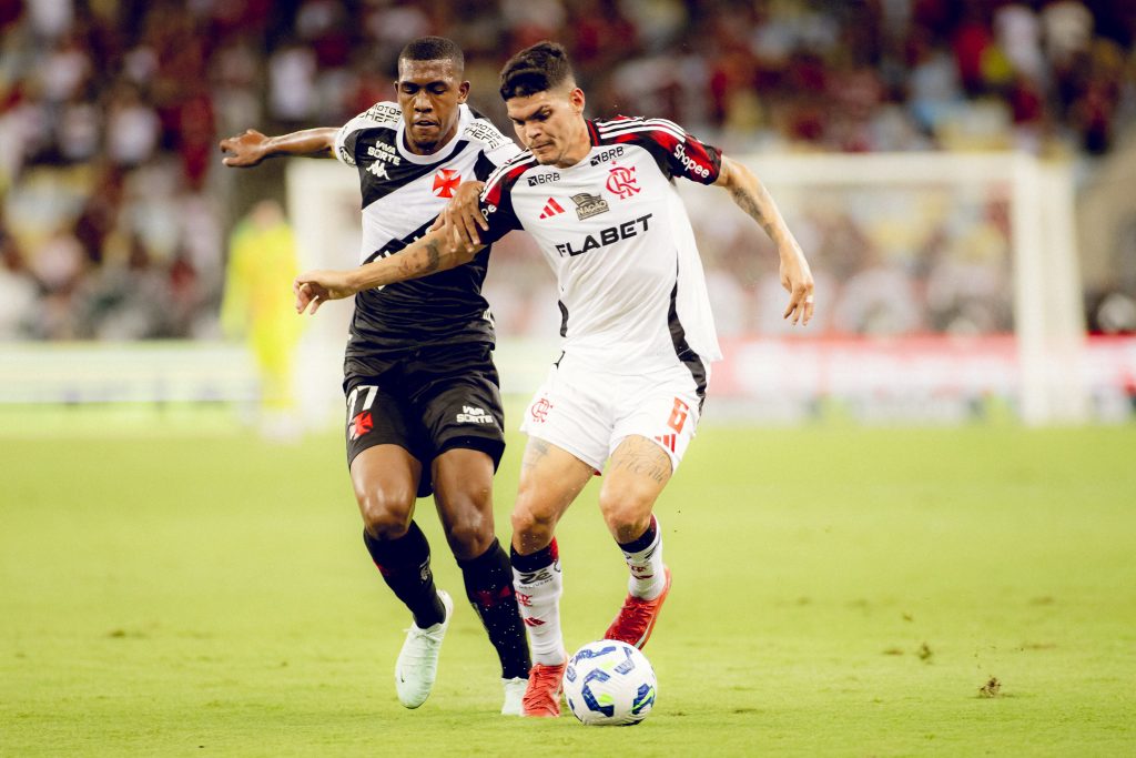 Vasco e Flamengo empatam em clássico movimentado vasco-e-flamengo-empatam-em-classico-movimentado