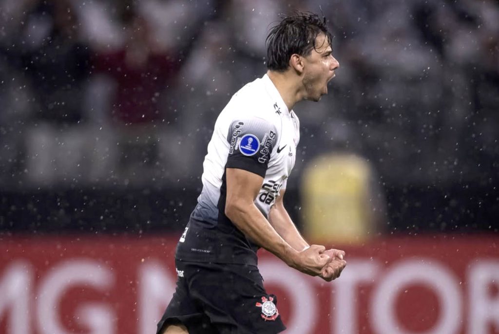 Corinthians supera expulsão e vence Racing-URU na Sul-Americana corinthians-supera-expulsao-e-vence-racing-uru-na-sul-americana
