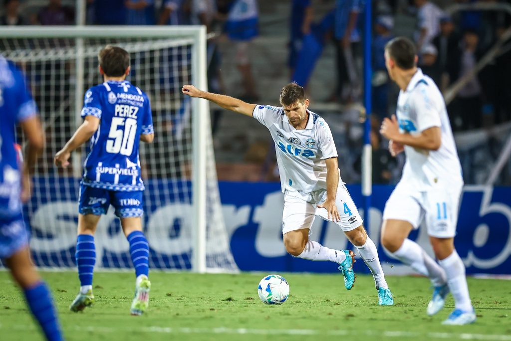 Grêmio empata com Godoy Cruz em jogo movimentado na Sul-Americana gremio-empata-com-godoy-cruz-em-jogo-movimentado-na-sul-americana