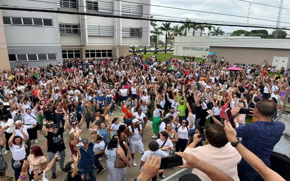 Professores e administrativos da educação de Aparecida de Goiânia entram em greve professores-e-administrativos-da-educacao-de-aparecida-de-goiania-entram-em-greve