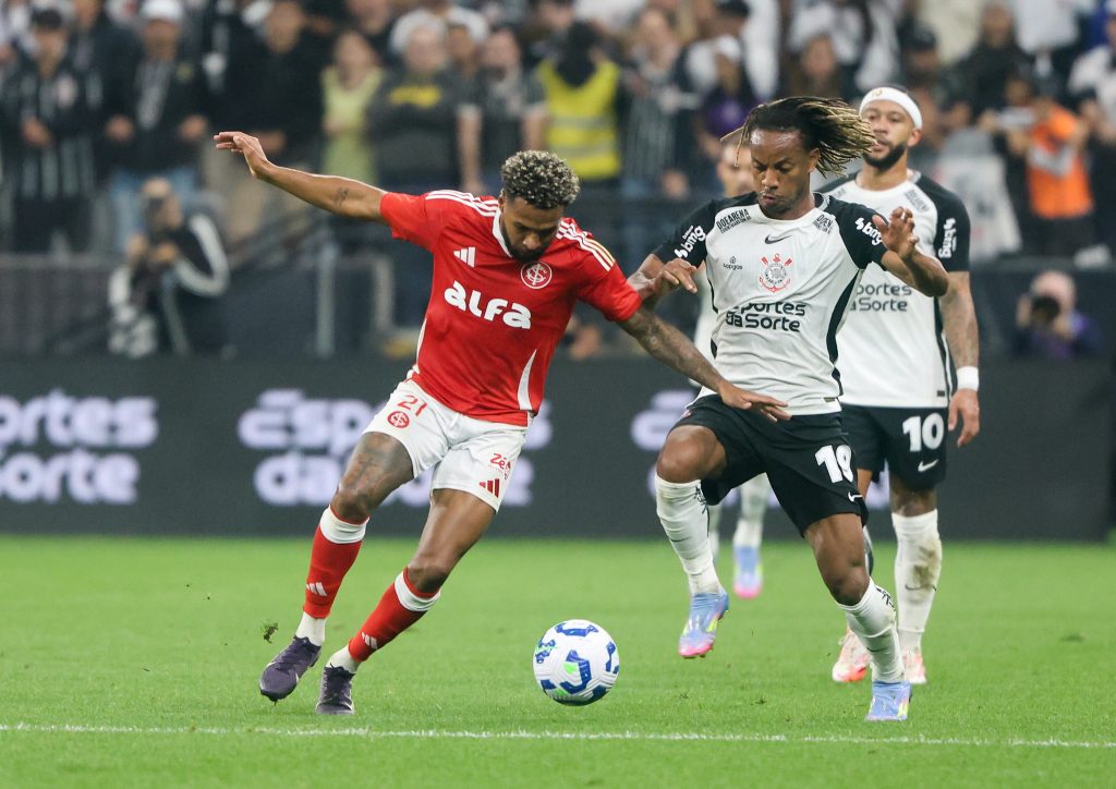 Corinthians vence Internacional com hat-trick de Yuri Alberto corinthians-vence-internacional-com-hat-trick-de-yuri-alberto