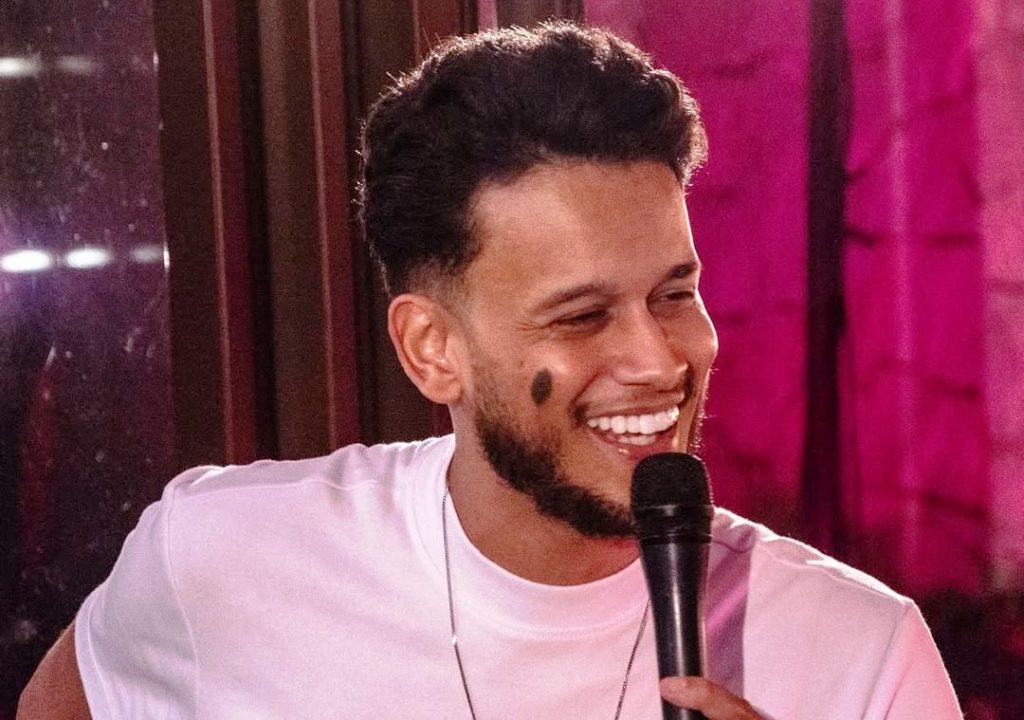 Cantor sertanejo Hugo sofre traumatismo craniano após acidente de carro cantor-sertanejo-hugo-sofre-traumatismo-craniano-apos-acidente-de-carro