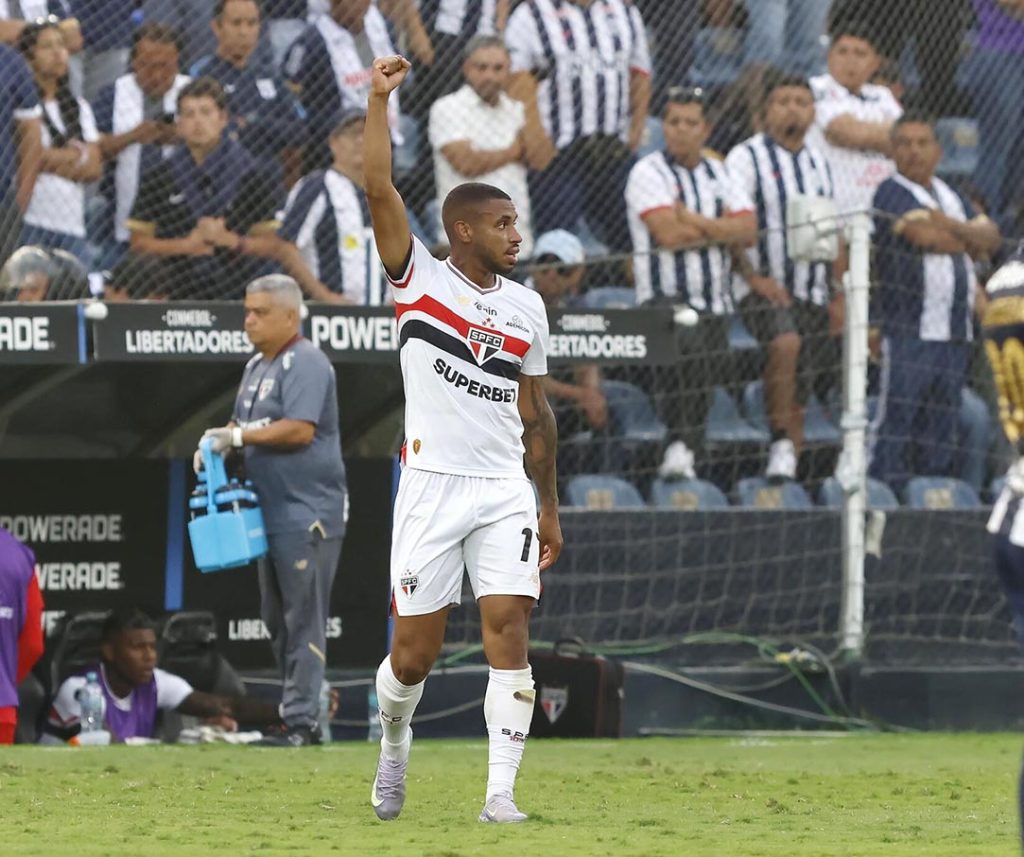 sao-paulo-brilha-em-lima-e-garante-lideranca-no-grupo-d-da-libertadores