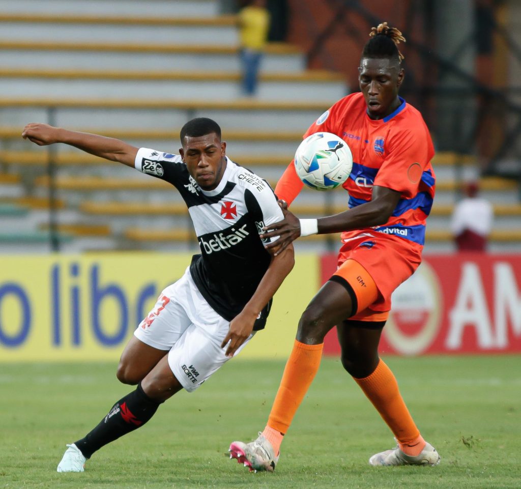 desastre-na-venezuela:-vasco-sofre-goleada-do-puerto-cabello 