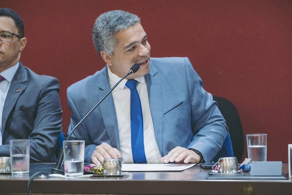 Kowalsky Ribeiro pede exoneração do cargo de procurador-geral da Câmara de Goiânia kowalsky-ribeiro-pede-exoneracao-do-cargo-de-procurador-geral-da-camara-de-goiania