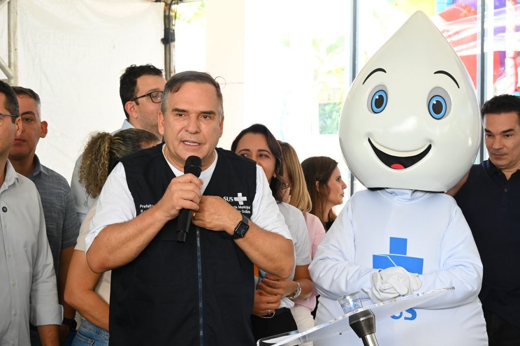Prefeito de Goiânia faz apelo para que todos se vacinem contra a gripe prefeito-de-goiania-faz-apelo-para-que-todos-se-vacinem-contra-a-gripe