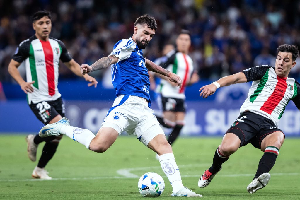 Cruzeiro vira sobre Palestino e conquista primeira vitória na Sul-Americana cruzeiro-vira-sobre-palestino-e-conquista-primeira-vitoria-na-sul-americana
