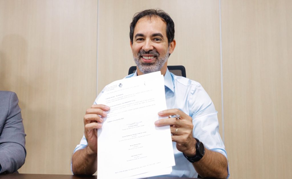 prefeito-de-senador-canedo-regulariza-escrituras-de-imoveis-do-morada-do-morro